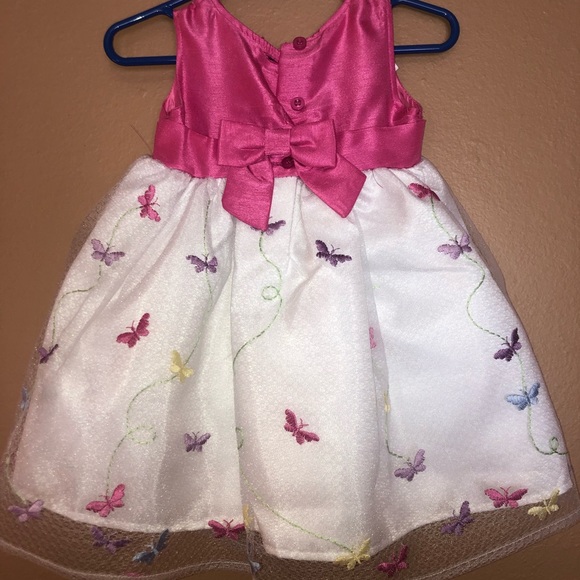 Beautiful dress w/ribbon bows & rhinestones-12 mo. - Picture 4 of 4